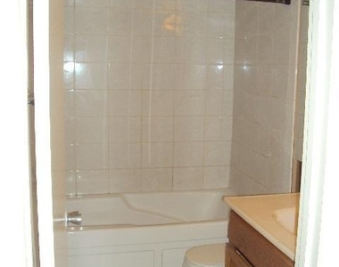 7814 Hanover Parkway - Photo Thumbnail 8