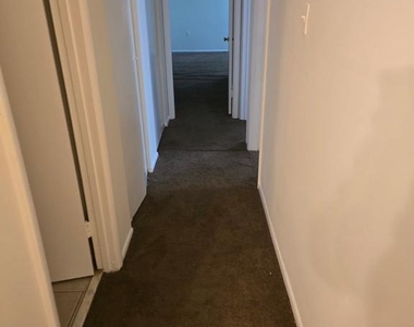 7814 Hanover Parkway - Photo Thumbnail 6