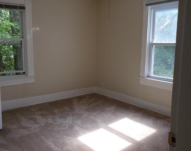 210 10th Street - Photo Thumbnail 2