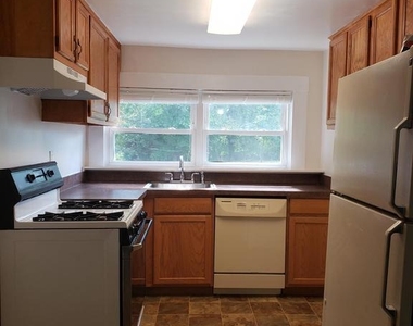 210 10th Street - Photo Thumbnail 6