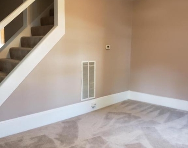 210 10th Street - Photo Thumbnail 9