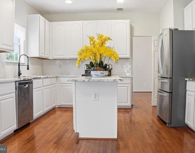 5704 Allwood Court - Photo Thumbnail 10