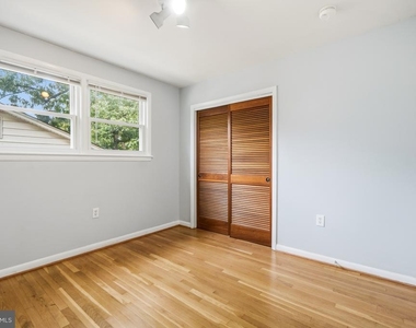 9017 Saint Andrews Place - Photo Thumbnail 28