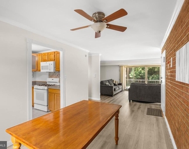 6034 Westchester Park Drive - Photo Thumbnail 7