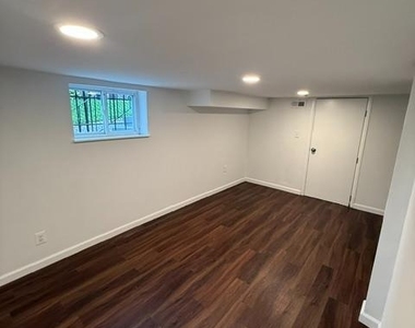 1629 Quarter Avenue - Photo Thumbnail 9