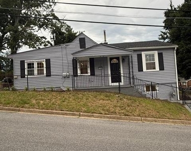 1629 Quarter Avenue - Photo Thumbnail 8