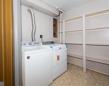 2406 Rosecroft Court - Photo Thumbnail 21