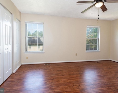 2406 Rosecroft Court - Photo Thumbnail 11