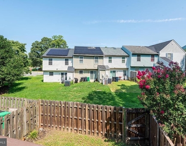 2406 Rosecroft Court - Photo Thumbnail 28