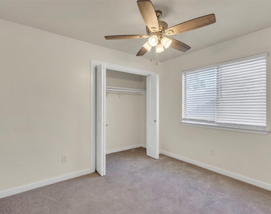 12312 Yarmont Way - Photo Thumbnail 12