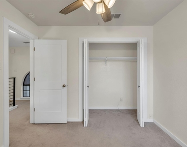 12312 Yarmont Way - Photo Thumbnail 25