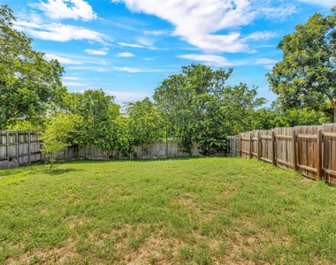 12312 Yarmont Way - Photo Thumbnail 32