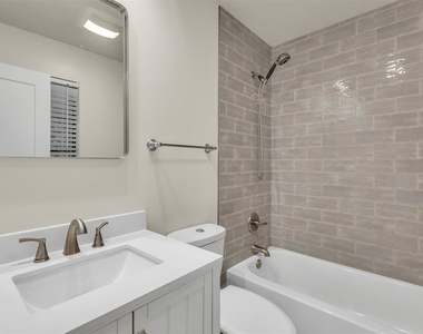 12312 Yarmont Way - Photo Thumbnail 14