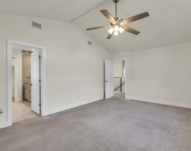 12312 Yarmont Way - Photo Thumbnail 17