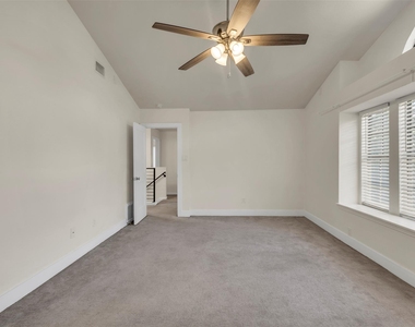 12312 Yarmont Way - Photo Thumbnail 16