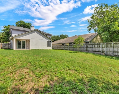 12312 Yarmont Way - Photo Thumbnail 29