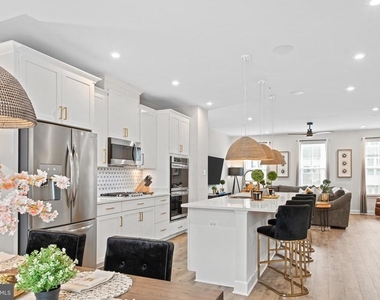 106 Albany Place - Photo Thumbnail 2