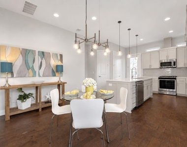 7104 Blessing Ave - Photo Thumbnail 8