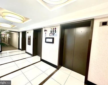 7401 Westlake Terrace - Photo Thumbnail 8