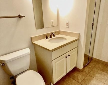 7401 Westlake Terrace - Photo Thumbnail 23