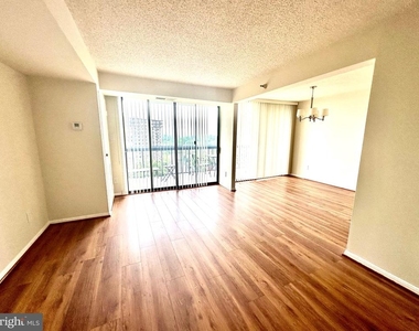 7401 Westlake Terrace - Photo Thumbnail 11
