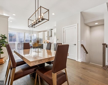 10340 Grosvenor Place - Photo Thumbnail 13