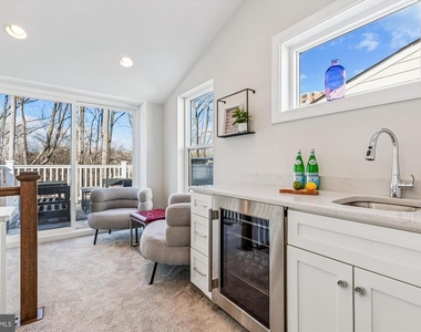 10340 Grosvenor Place - Photo Thumbnail 30