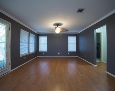 3109 Sauls Dr - Photo Thumbnail 6