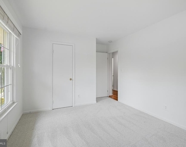 12027 Devilwood Drive - Photo Thumbnail 18