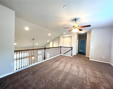 3240 E Whitestone Blvd - Photo Thumbnail 16