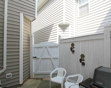 537 Longhorn Crescent - Photo Thumbnail 8