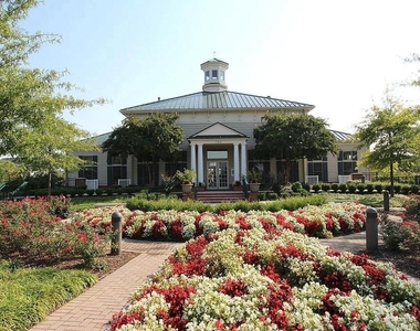 537 Longhorn Crescent - Photo Thumbnail 10