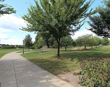 537 Longhorn Crescent - Photo Thumbnail 13