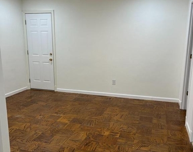 7572 Spring Lake Drive - Photo Thumbnail 4