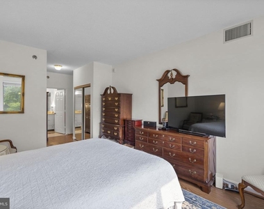 3005 S Leisure World Boulevard - Photo Thumbnail 20