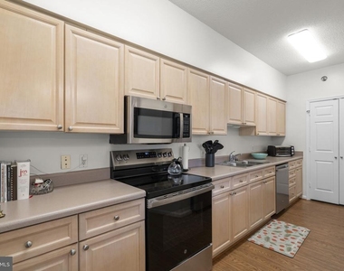 3005 S Leisure World Boulevard - Photo Thumbnail 13