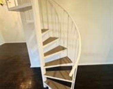 2401 Leon St - Photo Thumbnail 9