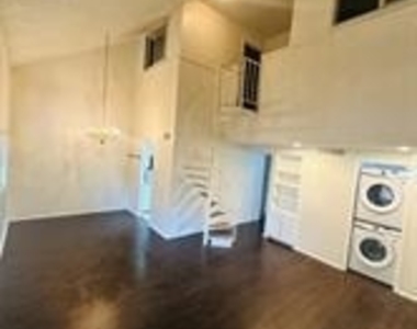 2401 Leon St - Photo Thumbnail 2