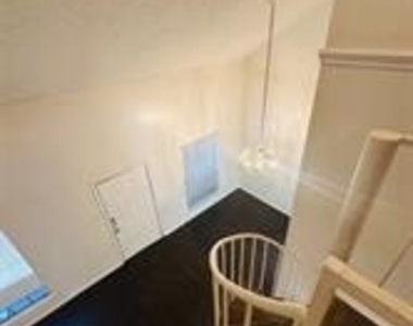 2401 Leon St - Photo Thumbnail 7