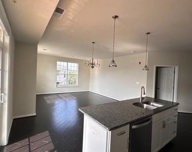 3825 Doc Berlin Drive - Photo Thumbnail 11