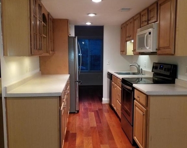 9516 Tippett Lane - Photo Thumbnail 3
