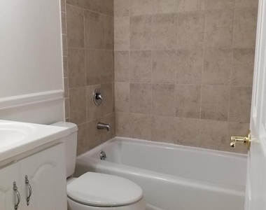9516 Tippett Lane - Photo Thumbnail 8