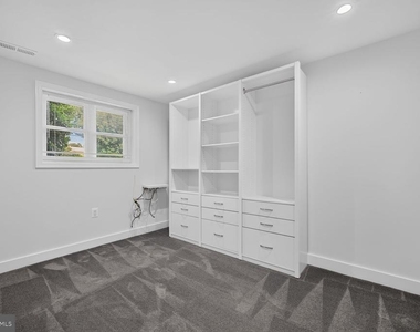 1604 Martha Terrace - Photo Thumbnail 7