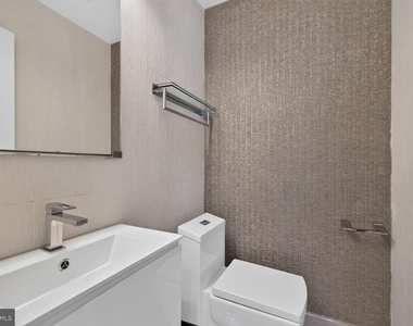 1604 Martha Terrace - Photo Thumbnail 6