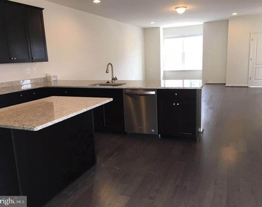 7770 Dagny Way - Photo Thumbnail 17
