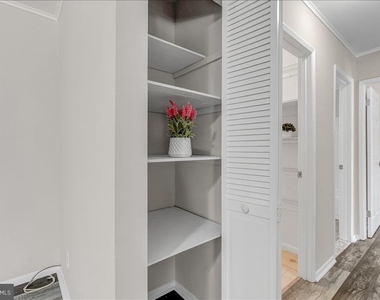 5915 Tamar Drive - Photo Thumbnail 20