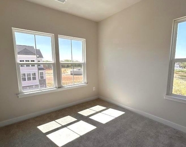 7924 Olive Branch Lane - Photo Thumbnail 10