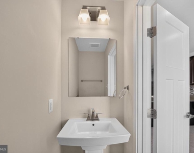 7023 Mahant Way - Photo Thumbnail 27