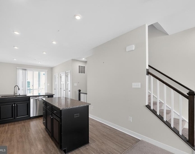 7023 Mahant Way - Photo Thumbnail 7
