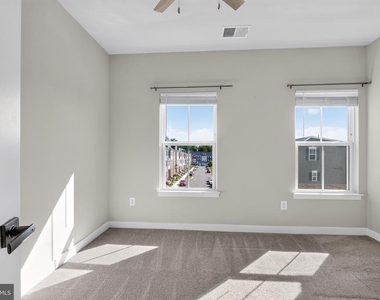 7023 Mahant Way - Photo Thumbnail 22